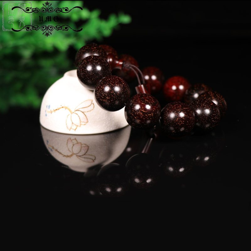 with the Rising Edge of the New Small Leaf Red Sandalwood Wenwan Buddha Bead Bracelet 2.0 Hand Bead Rosary Bracelet